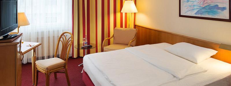 Roomingtons Kaiserhof Ландсхут Экстерьер фото